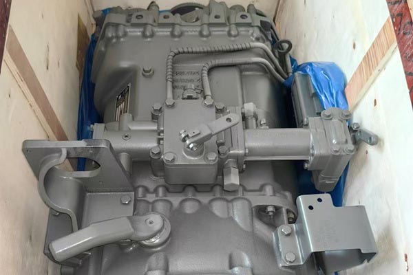 Sa lloje të transmetimeve të kamionëve ka?